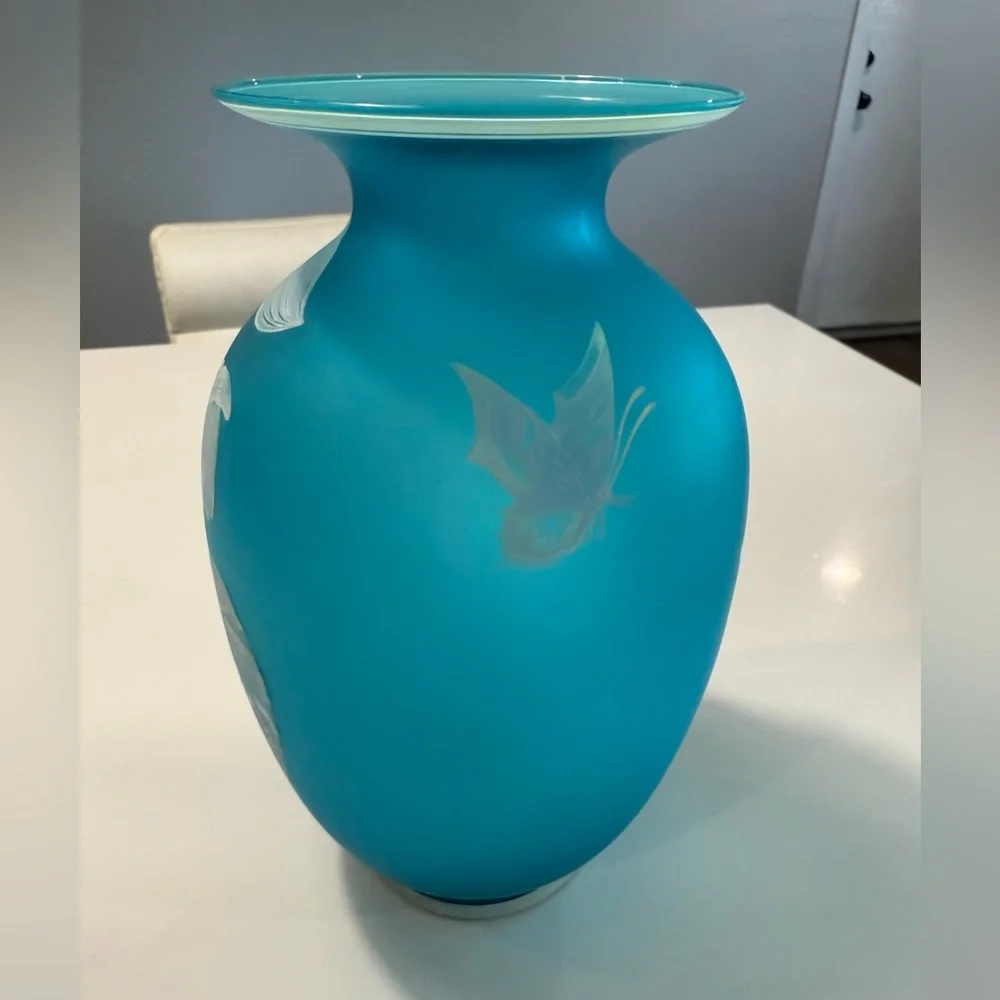 Vtg Fenton Vase Azure Blue Hand Blown Satin Finish Cincinnati‎ Gallery Original